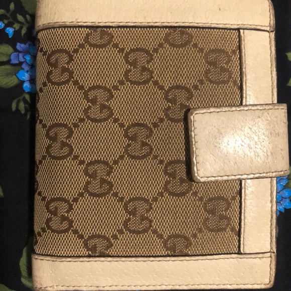 Authentic Gucci Wallet - Picture 2 of 5